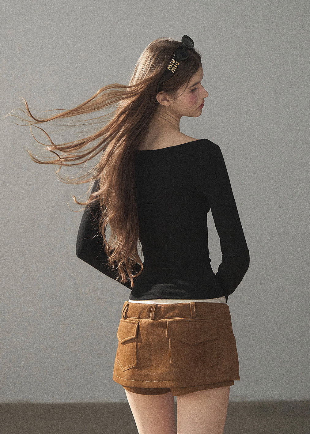 Feminine lace long sleeve top with fitted waist