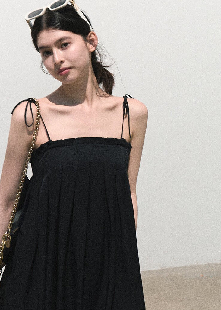 Relaxed linen blend summer camisole top with flared silhouette
