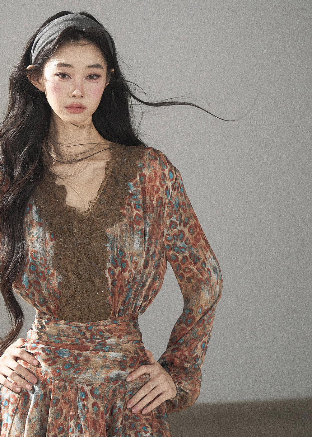 Long sleeve floral mini dress with romantic silhouette