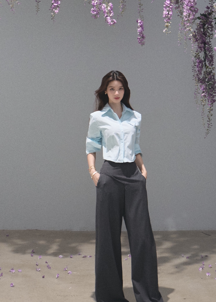 Women’s lilac cotton commuter shirt with a relaxed silhouette