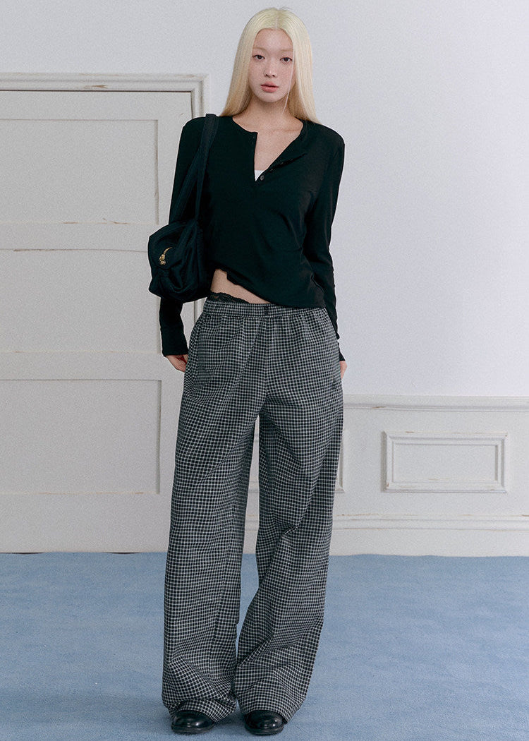 Women’s gray plaid loose straight-leg pants with an elastic waist