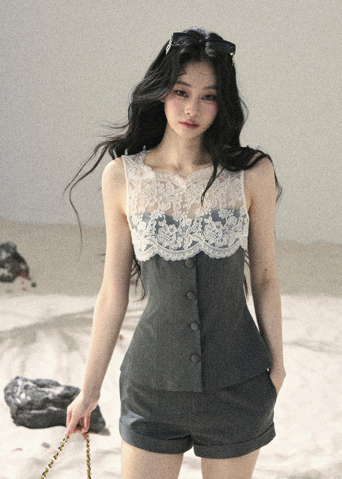 Feminine lace two-piece set with shorts