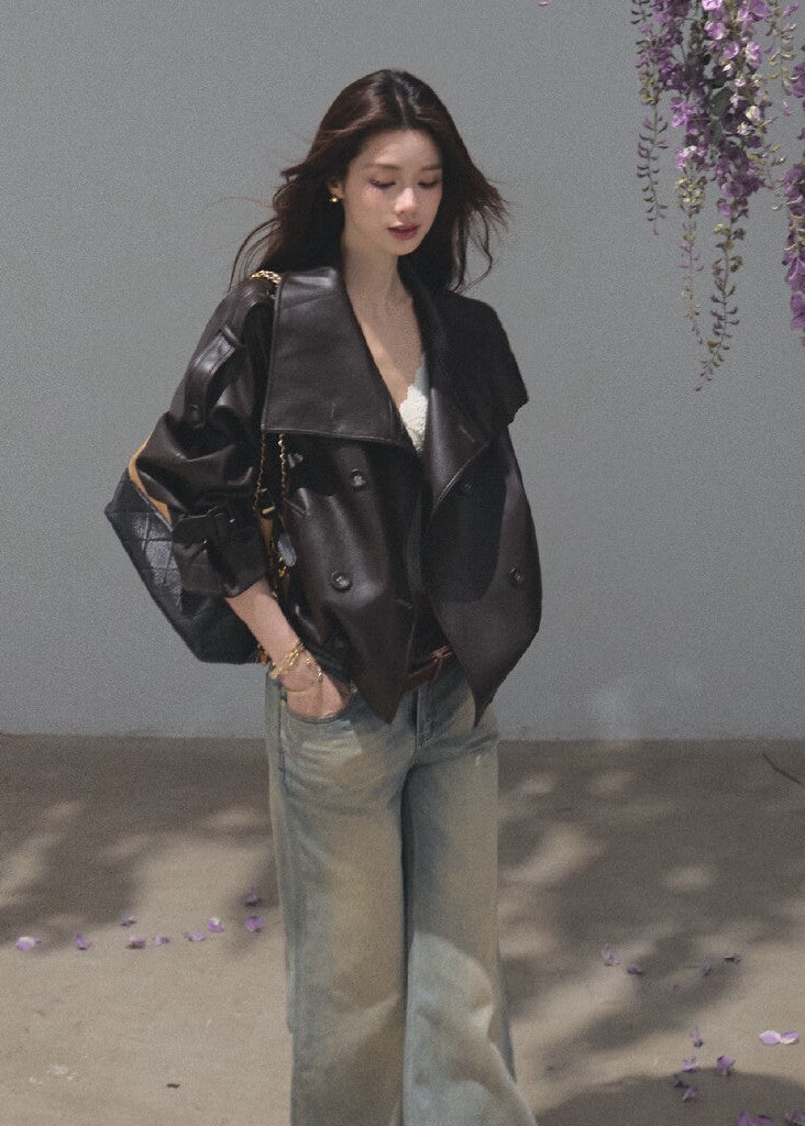 Relaxed wide-leg denim with a softly weathered salt-wash finish