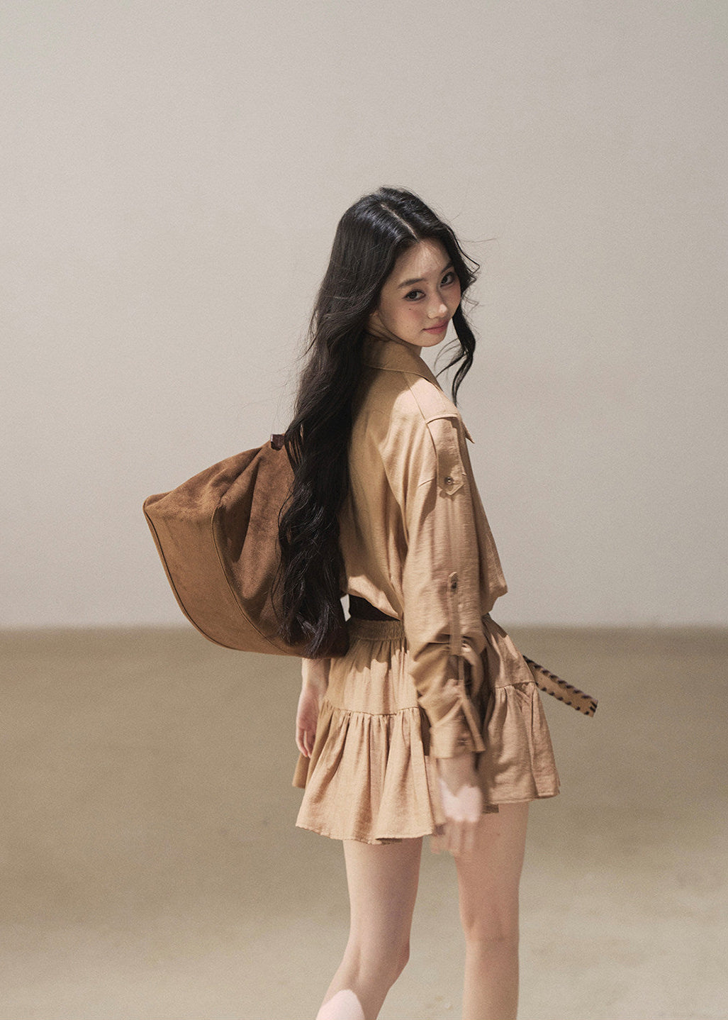 Golden beige lapel dress set with inner shorts