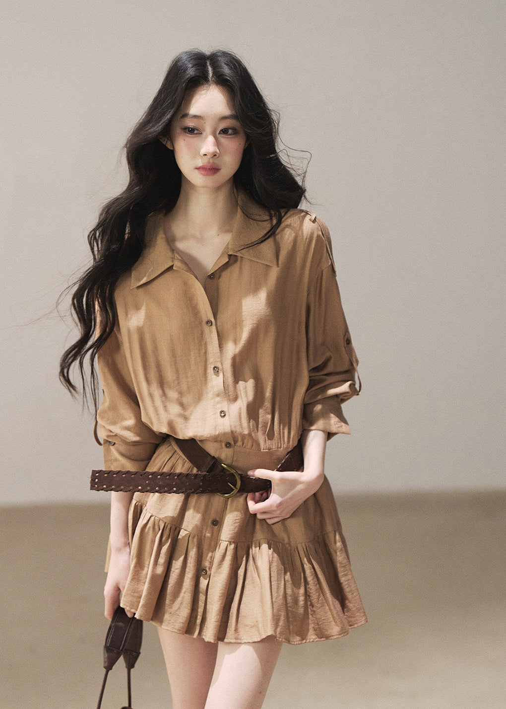 Golden beige lapel dress set with inner shorts