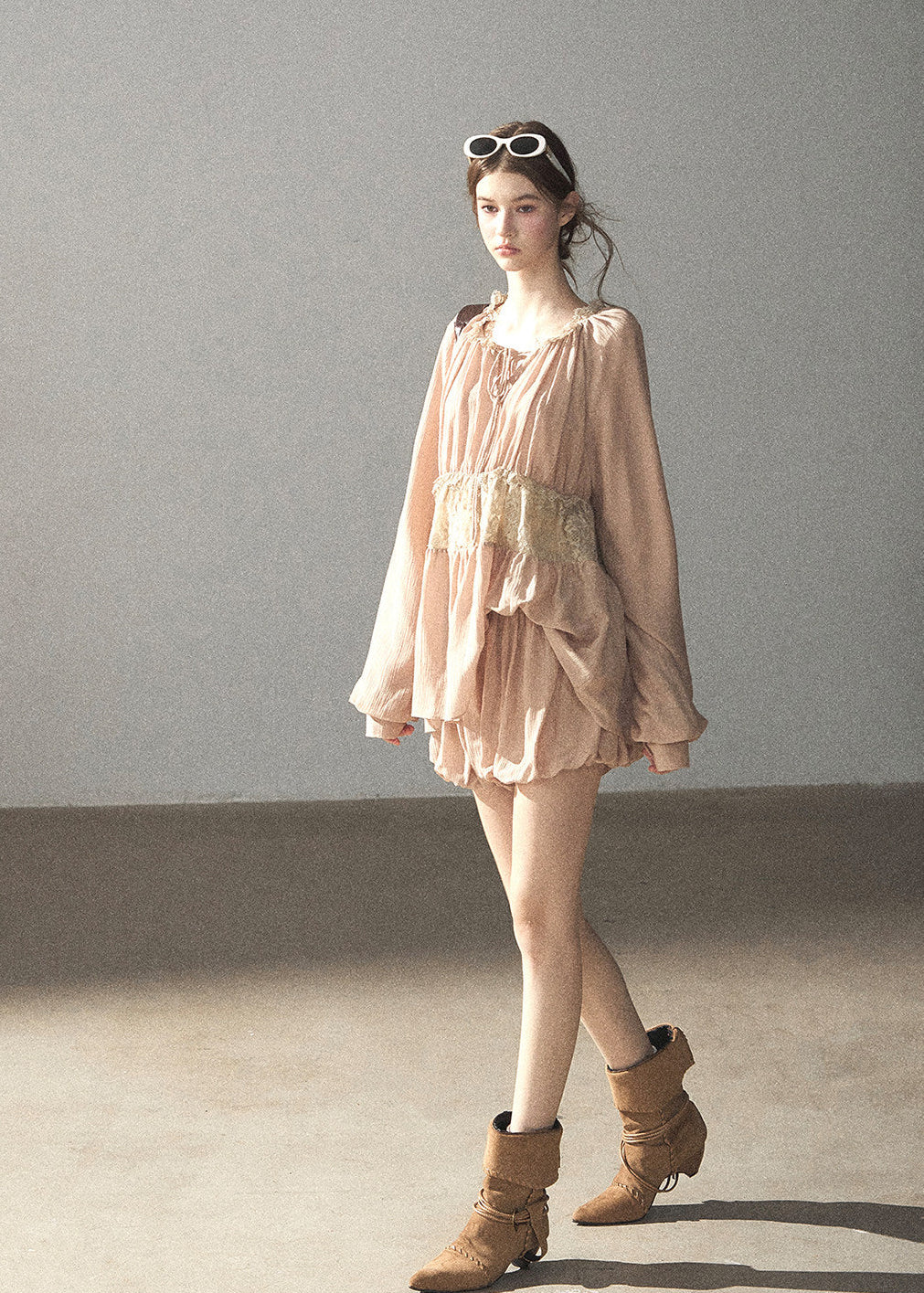 Blush lace waist blouse and skort two-piece set